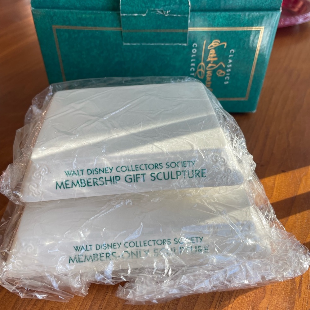 Set of Two WDCC Membership gift Sculpture Bases - Large & Small